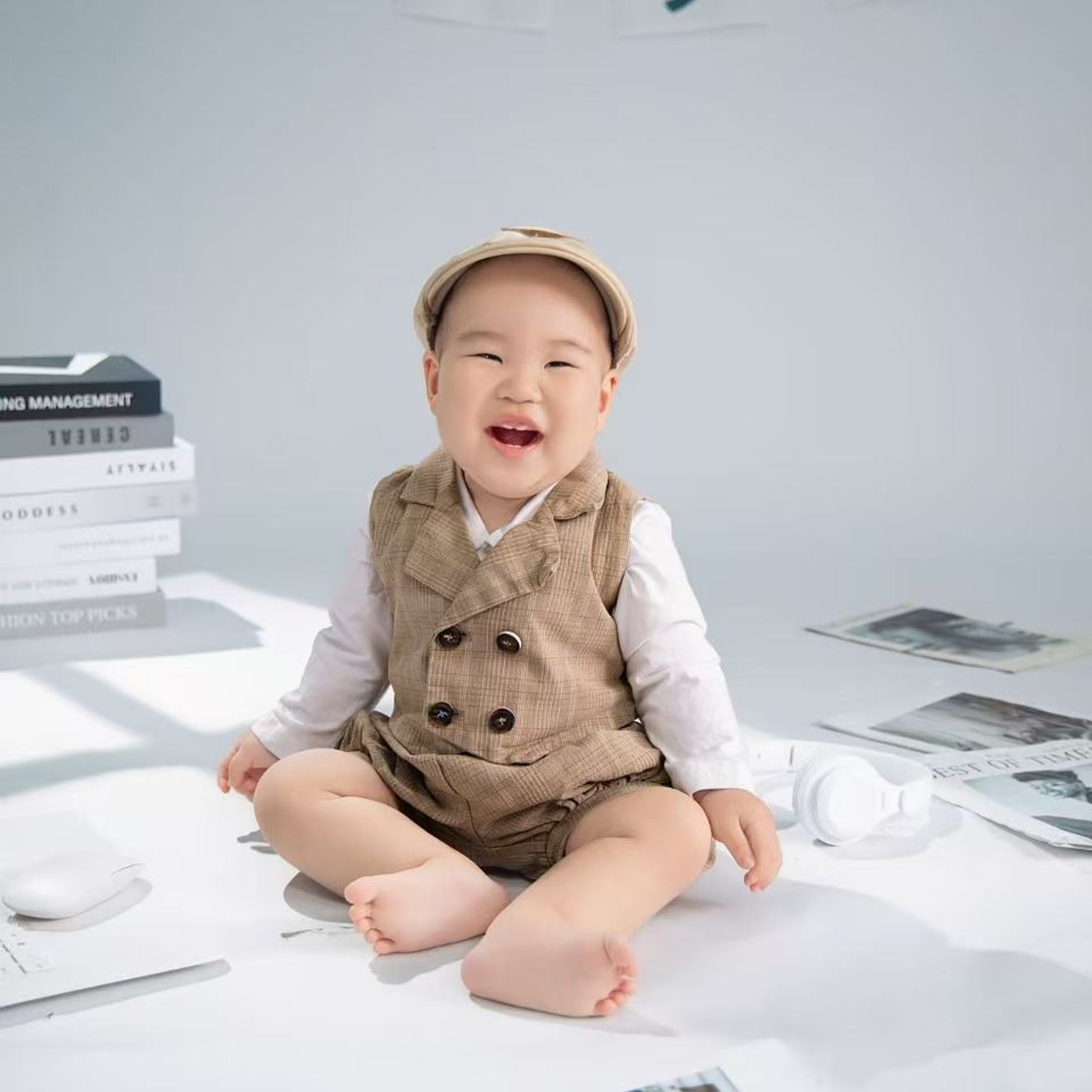 「晶片戰」新篇：美巨資建廠、特斯拉脫中、稀土卡半導體